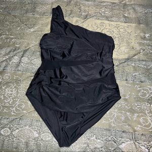 Cold shoulder black swimsuit